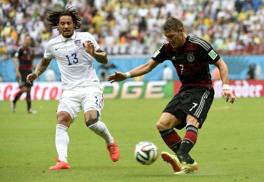 美国足球运动员斩获最佳射手奖,技艺超群的是谁